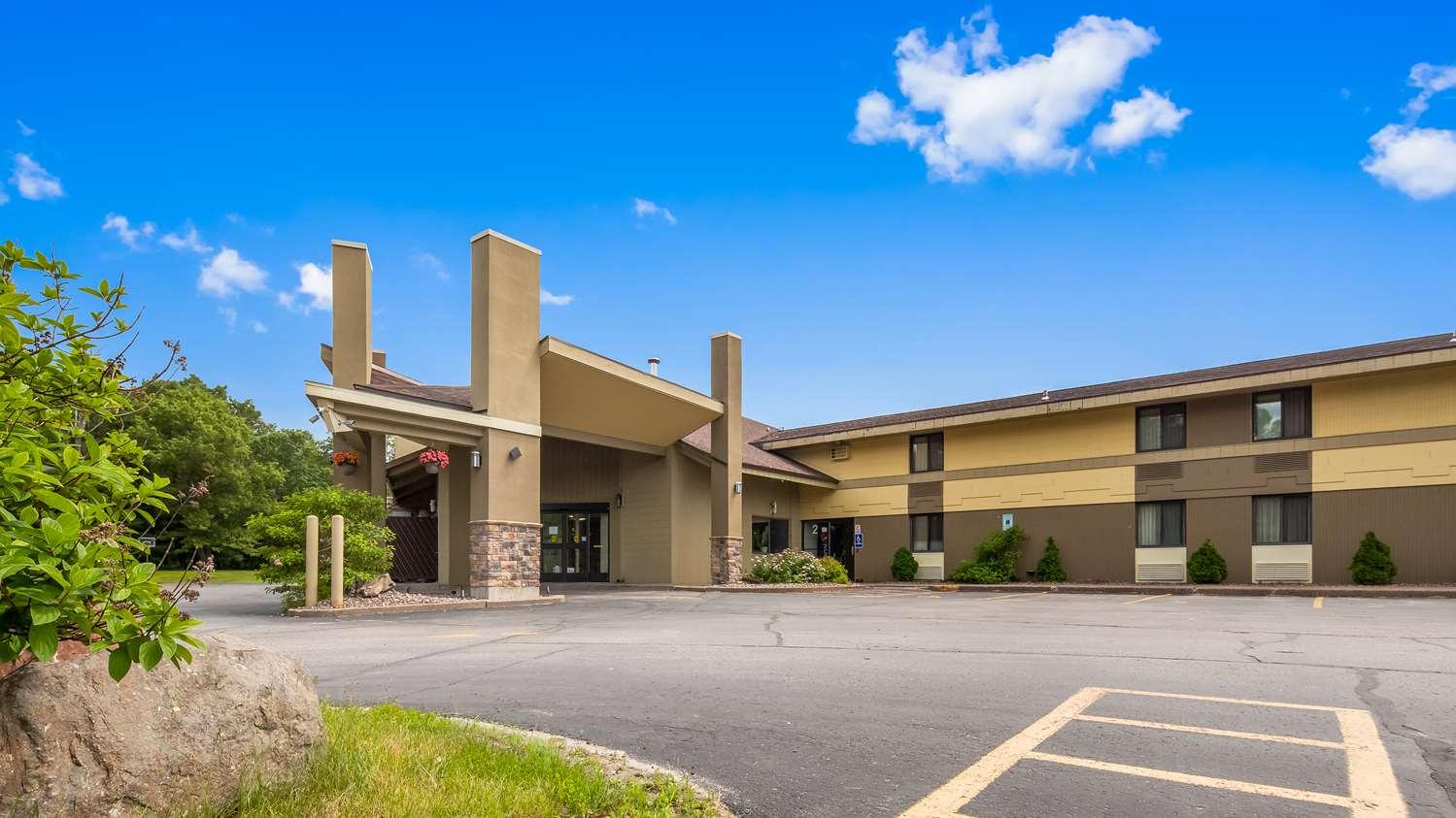 Surestay Plus Hotel By Best Western Black River Falls Dış mekan fotoğraf